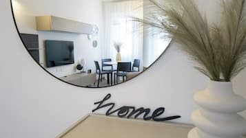 Huoneisto, 2 makuuhuonetta, parveke, kaupunkinäköala | Ruokailu