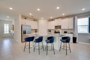 Fridge, microwave, stovetop, dishwasher - < 12 Mi to Disney World: Orlando Area Home w/ Pool (Reunion)