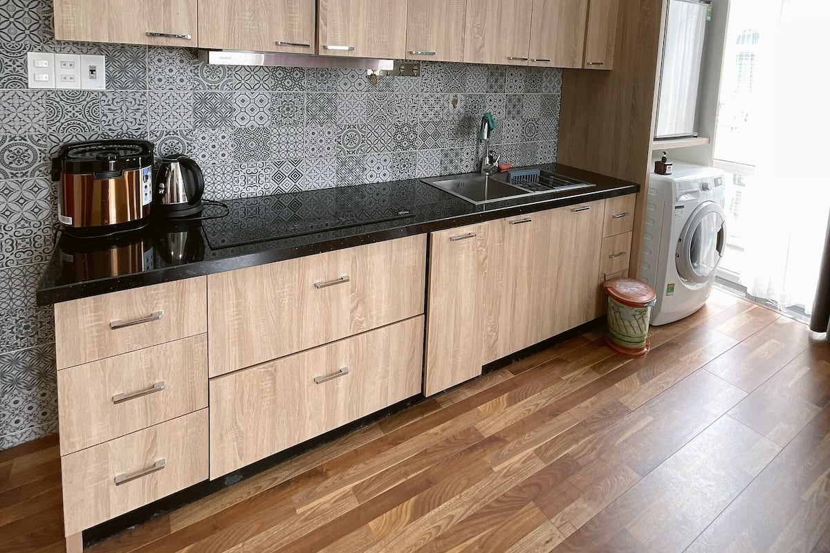Studio, Balcony, City View | 2 bedrooms, premium bedding, free minibar items, desk