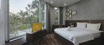 Amy Apartment Hue