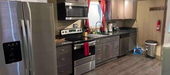 The Big Tiny White House