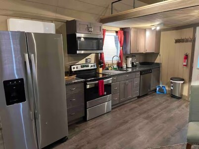 The Big Tiny White House