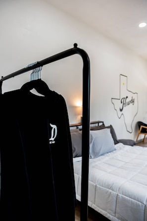 1 chambre, fer et planche à repasser, Wi-Fi, draps fournis