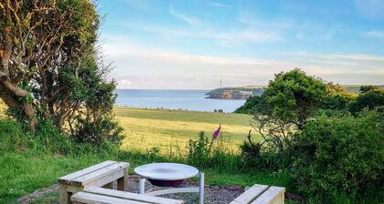 Haven View - 1 Bed Shepherds Hut - St Ishmael's