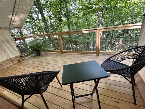 Valley Overlook, in heart of Cuyahoga Valley National Park - Glamping Tent S1