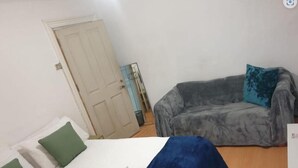 Deluxe Apartment | 1 bedroom, free WiFi - Great Value Bedroom FERN 2 (London)