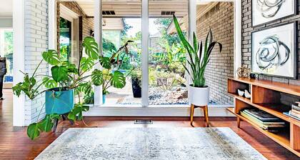 Pool Paradise: Mid Mod Lux Oasis in Quiet Central Location - Pet Friendly!