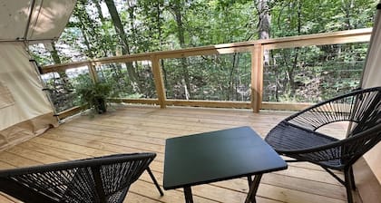 Valley Overlook, Peninsula, Ohio - Glamping Tent with Outdoor Deck, S2