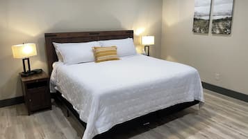2 bedrooms, in-room safe, iron/ironing board, free WiFi
