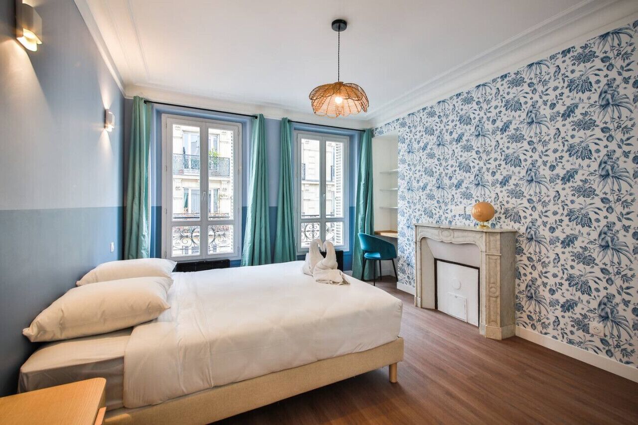 2 bedrooms, desk, iron/ironing board, travel cot