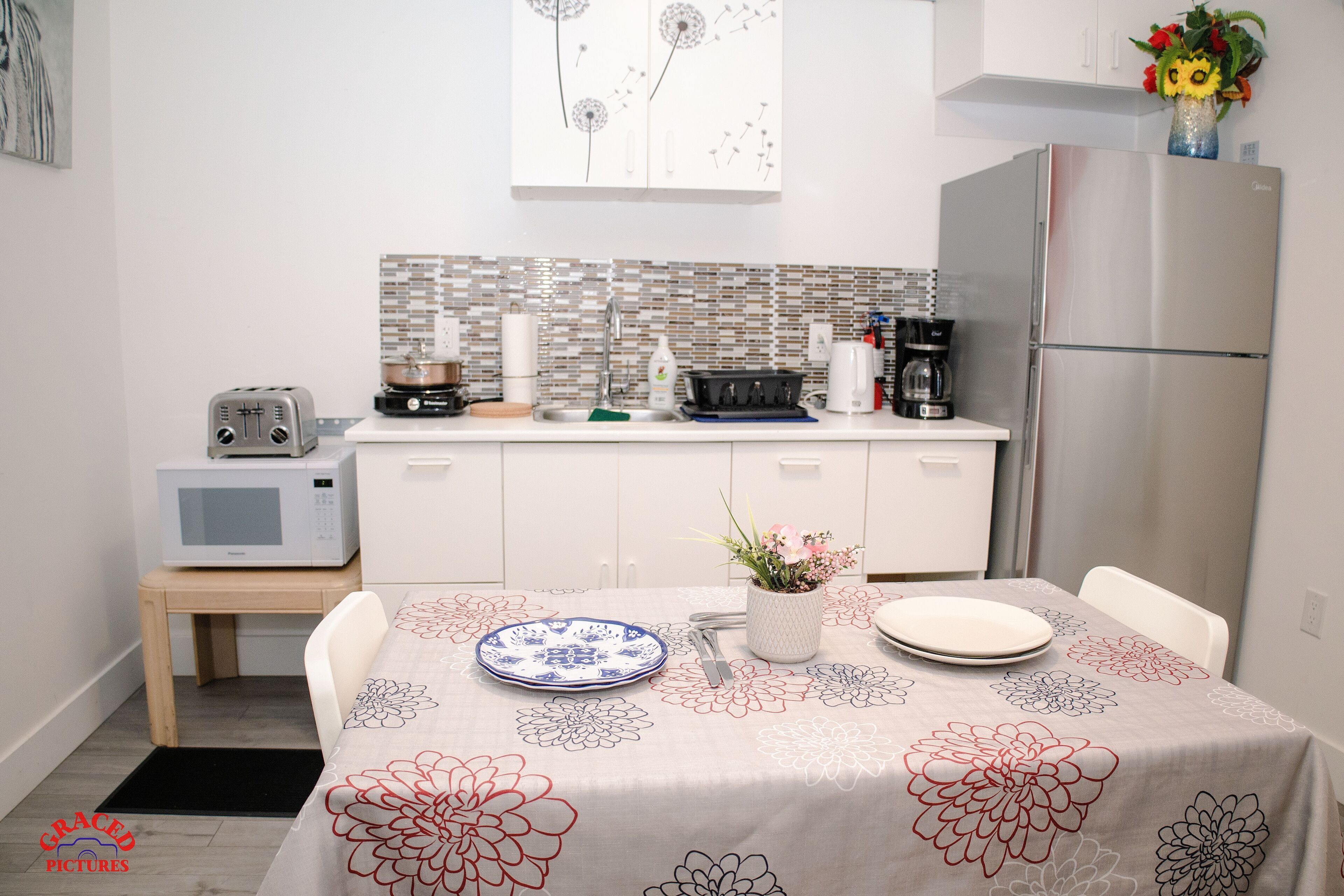 Fridge, microwave, dishwasher, coffee/tea maker