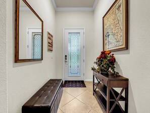 Interior - Paradise found in Gran Paradiso! Resort style living. 3 beds/2bath home. (Venice)