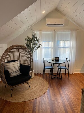 Dining - Luxe Lemon Loft in Historic Downtown St Aug (St. Augustine)