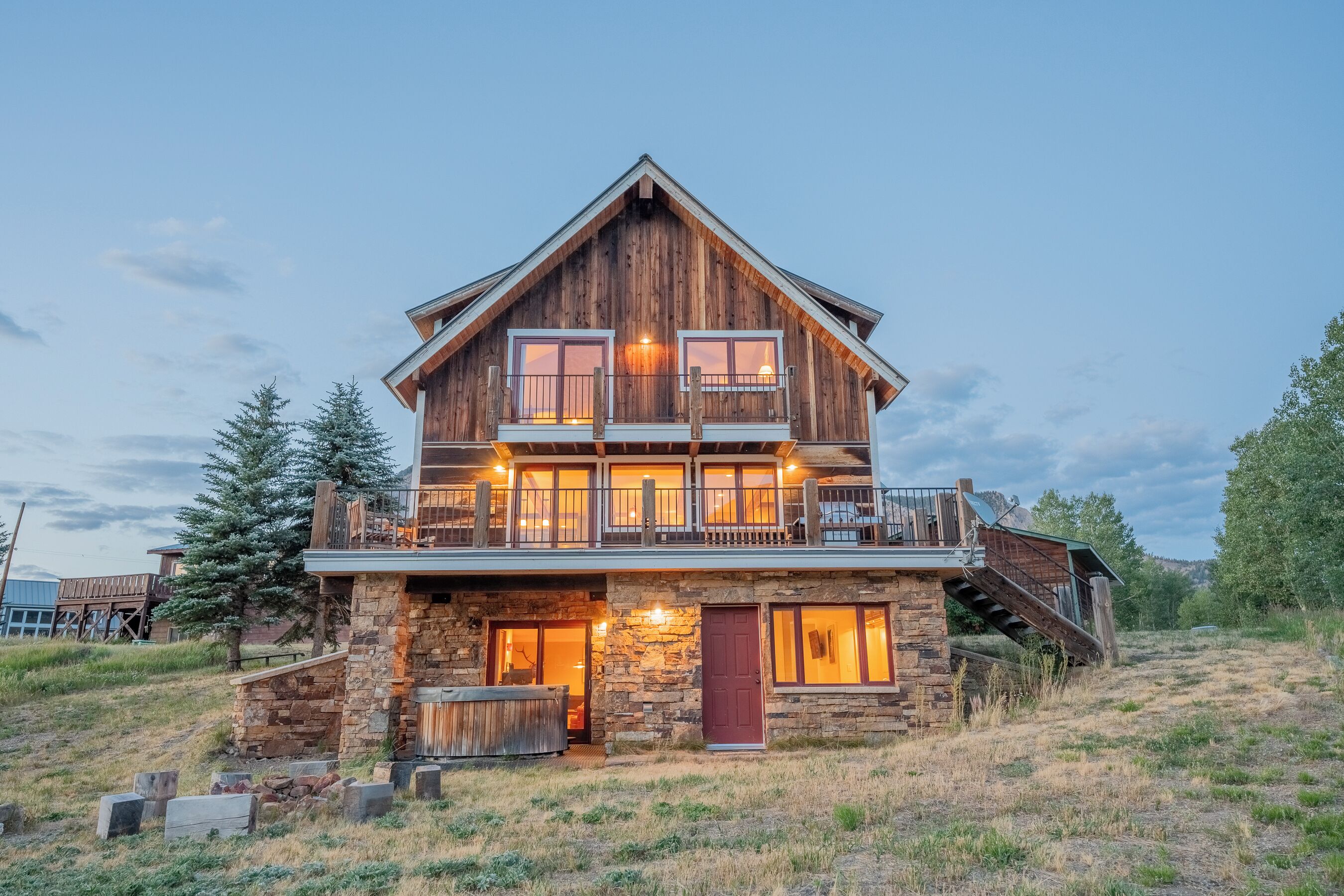 المنشأة من الخارج