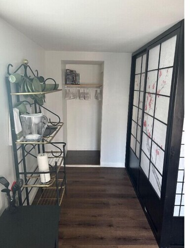 1 bedroom 1 bathroom apartment
