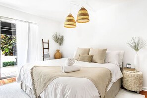 4 Schlafzimmer, Schreibtisch, Bügeleisen/Bügelbrett, Reisekinderbett