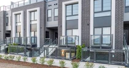 Exquisite, bright &modern 2 bedroom condo.