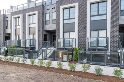 Exquisite, bright &modern 2 bedroom condo.