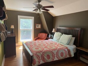 4 Schlafzimmer, Schreibtisch, Bügeleisen/Bügelbrett, kostenloses WLAN