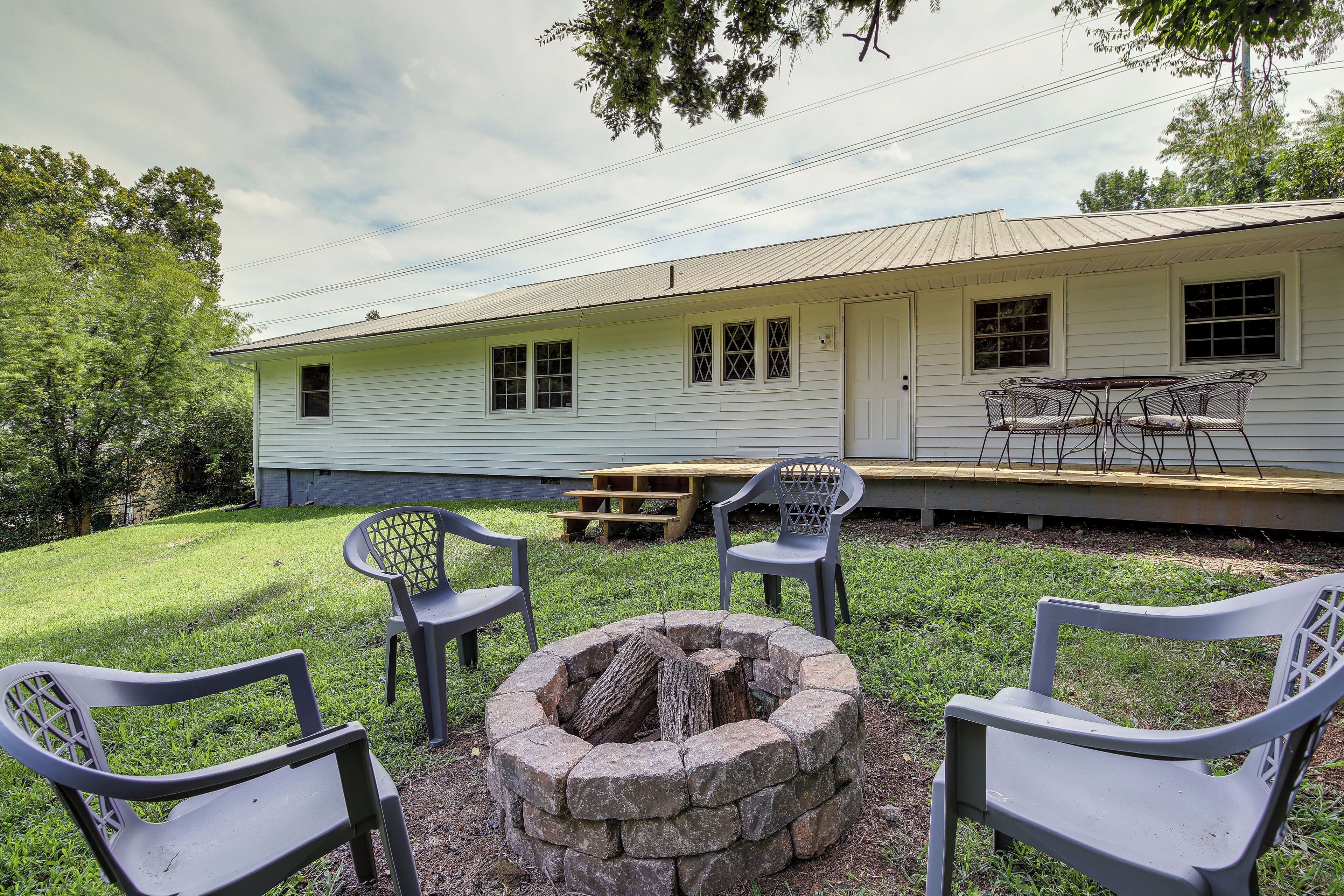 Pet-Friendly Knoxville Rental w/ Fenced Yard!