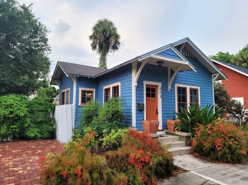 Historic one bedroom Home- Walk to Downtown