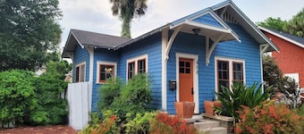 Historic one bedroom Home- Walk to Downtown