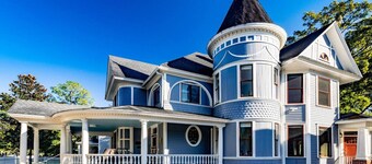 Beautiful Historic 1 BR Apartment - Walk Downtown