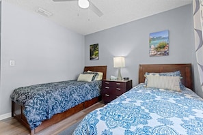 2 habitaciones, tabla de planchar con plancha, wifi y ropa de cama