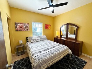 2 bedrooms, desk, iron/ironing board, WiFi