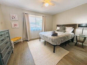 2 bedrooms, iron/ironing board, WiFi, bed sheets