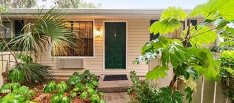 StayGainesville`s Peaceful Condo Near UF / Shands