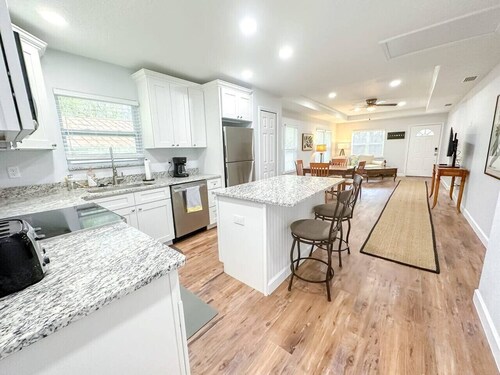 New Home in SE Gainesville 3 BR/ 2 Bathroom