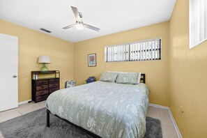 2 soverom, strykejern/-brett, wi-fi og sengetøy