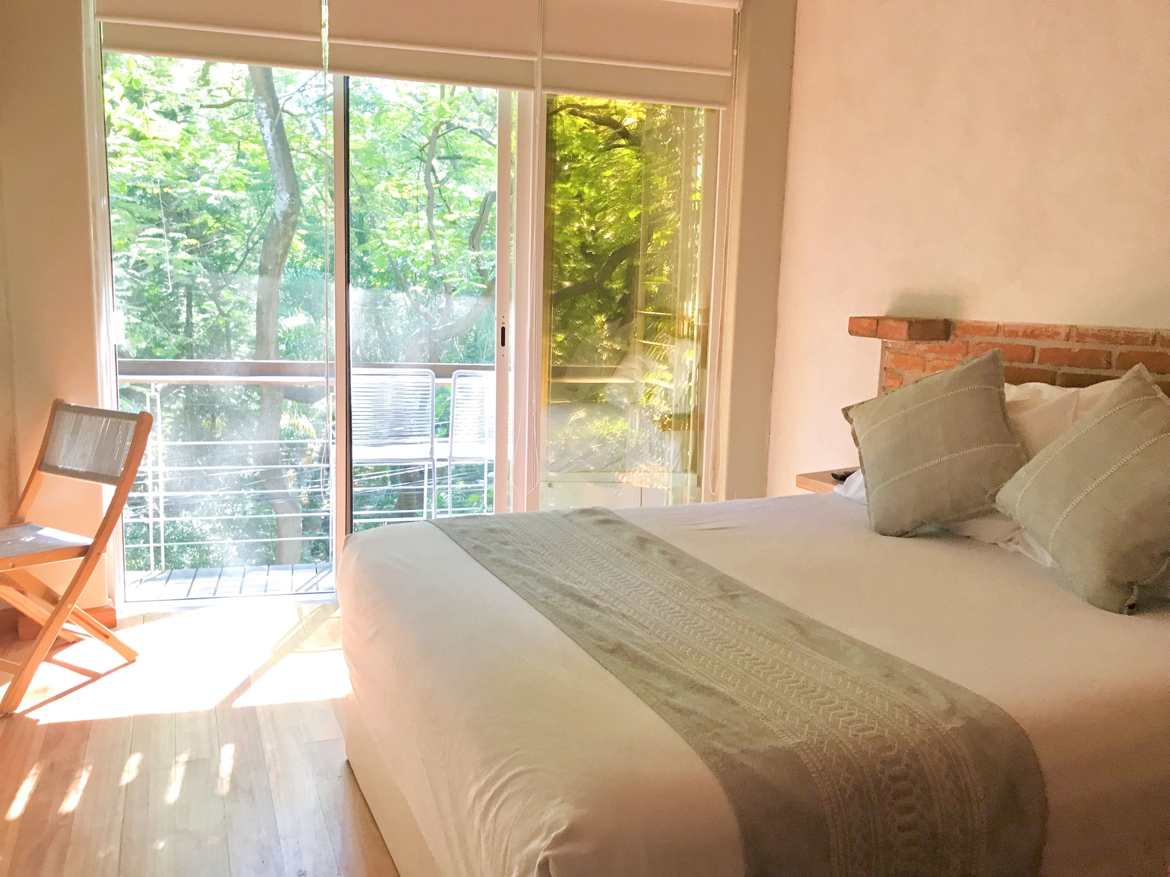 Suite económica | Escritorio, wifi gratis y ropa de cama 