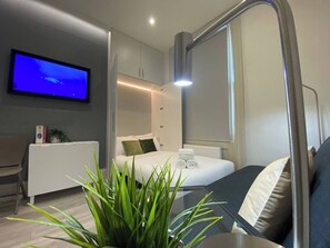 1 bedroom, desk, iron/ironing board, free WiFi