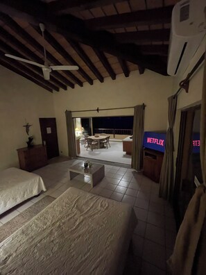 1 bedroom, in-room safe, free WiFi