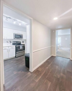 Private kitchen - 2 Bedroom condo 6 guest Texas Medical Center (Houston)