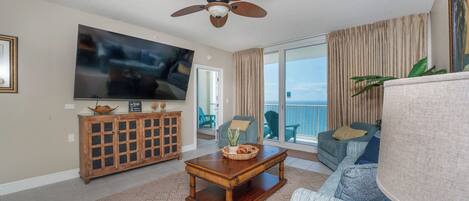 Smart TV, mesa de ping pong