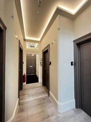 Interior - Apt. 05 - Stylish Studio Steps from Sea, Bars & Promenade (Brighton and Hove)