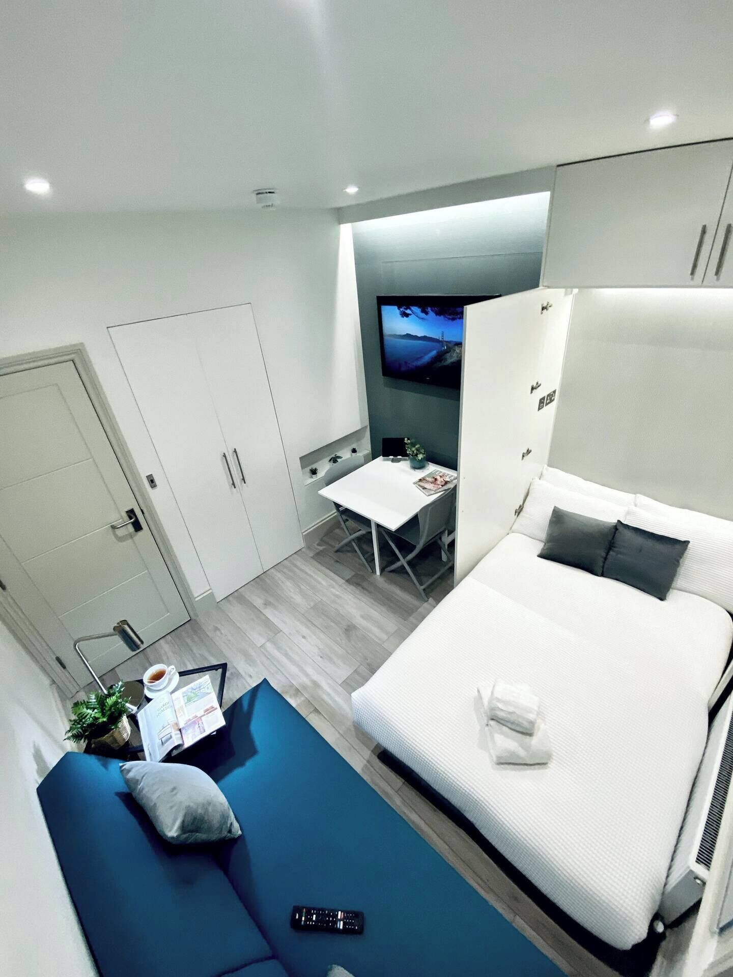 1 chambre, bureau, fer et planche à repasser, Wi-Fi gratuit