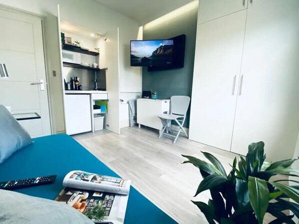 1 bedroom, desk, iron/ironing board, free WiFi