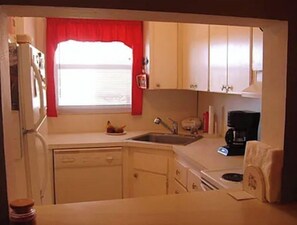 Fridge, dishwasher