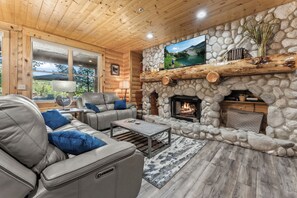 TV, fireplace