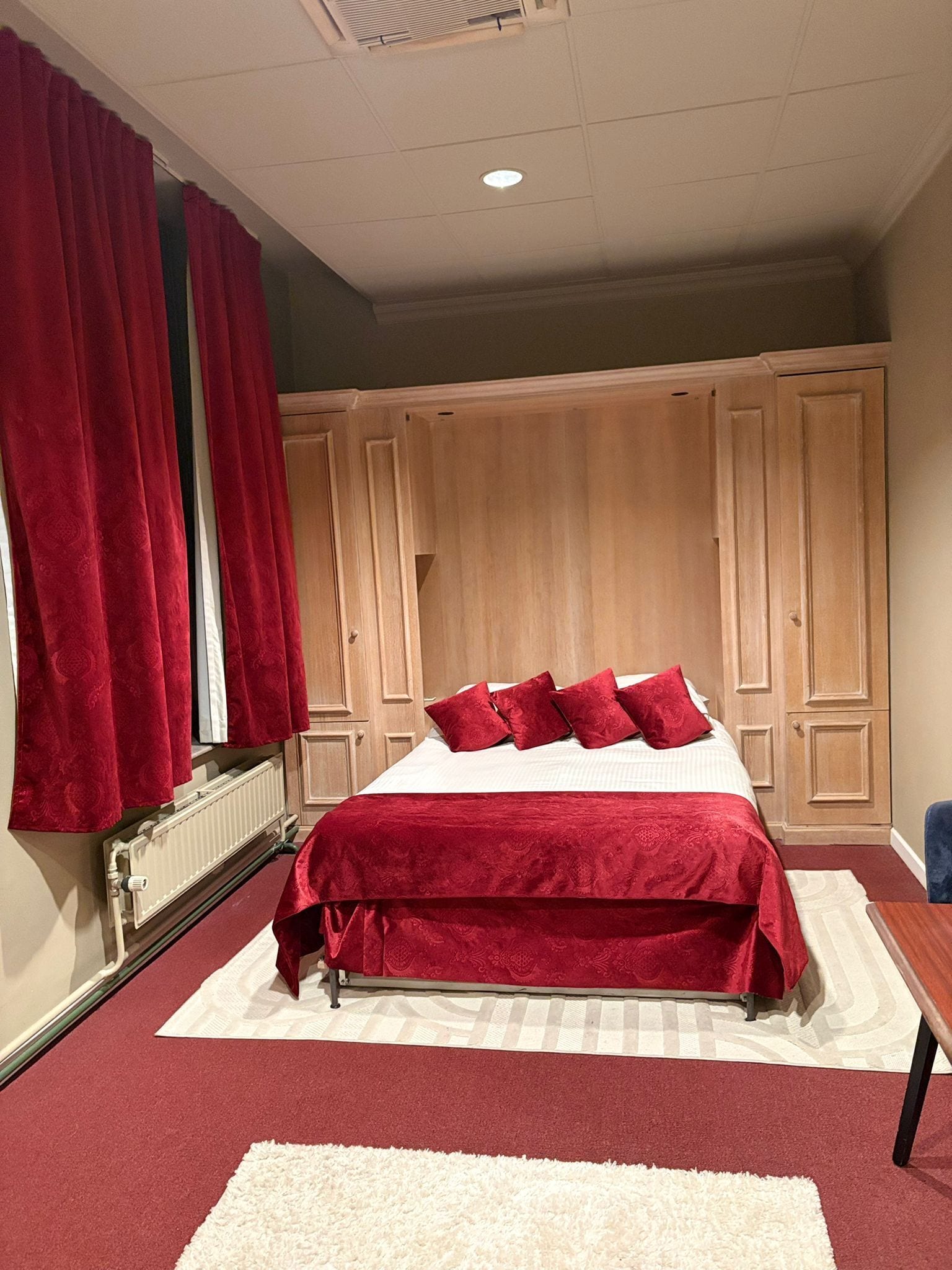 Desk, iron/ironing board, free WiFi