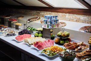 Desayuno completo incluido todos los días 