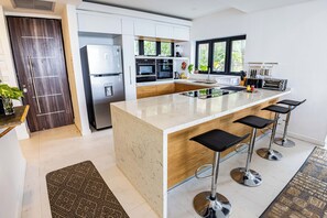 Luxury Villa | Private kitchen | Full-size fridge, microwave, oven, stovetop - Paradise Bay Great View Luxury 2BR Condo (Montego Bay)