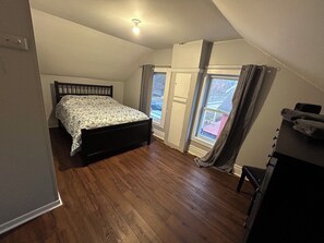 3 bedrooms, free WiFi, bed sheets