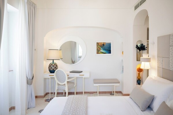 5 bedrooms, iron/ironing board, travel crib, WiFi