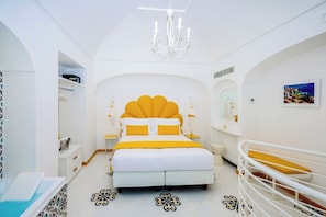 5 habitaciones, tabla de planchar con plancha, cuna de viaje y wifi
