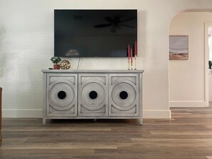 Interior - The Kinsleigh House (Kerrville)